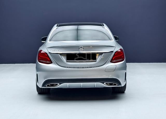 2018 Mercedes Benz C350E 2.0 AMG LINE Local - 4