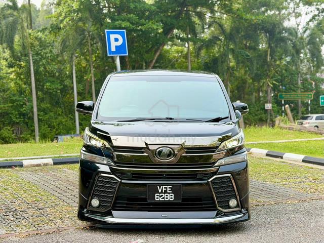 ON THE ROAD 2017 Toyota VELLFIRE 2.5 Z GOLDEN EYES - 4