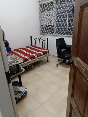 Room To Let Rent In Midlands Pulau Tikus 1