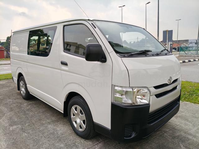 2017 Toyota HIACE 2.5 (M) Semi Panel Van - 1