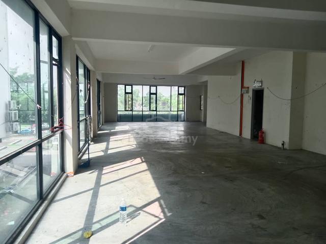 Shoplot Room for Rent - Suitable for Workers 1