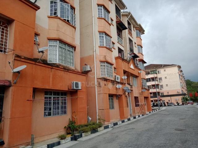 Bandar Pinggiran Subang Apartment 1