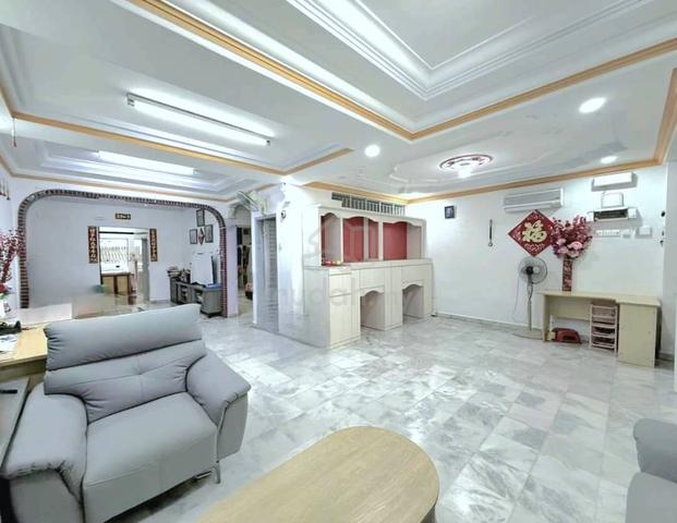 Taman Desa Cemerlang Double Storey house for Sale 1