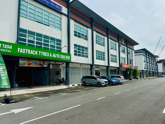 Whole Block Tenanted|ROI 4.87%|Pine Square For Sale 1