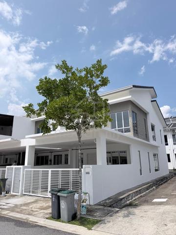 Ready Move in TIARA SENDAYAN 2sty House 0% downpayment no legal fees 1