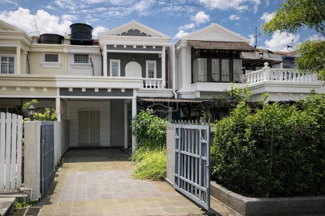 EXTENDED KITCHEN❗❗ Double Storey Terrace USJ 11 Subang Jaya FOR SALE 1