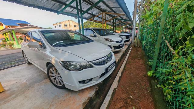 2010 Honda CIVIC 1.8 S i-VTEC FACELIFT (A) - 3