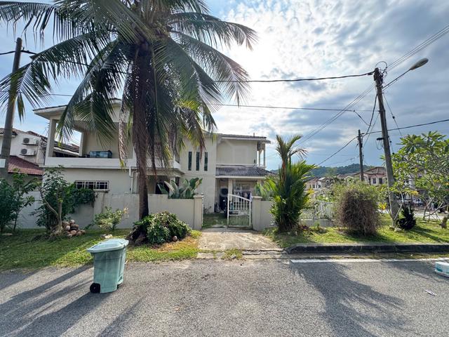 [CORNER LOT] Double Storey Tmn Equine Lestari Perdana 8 Seri Kembangan 1