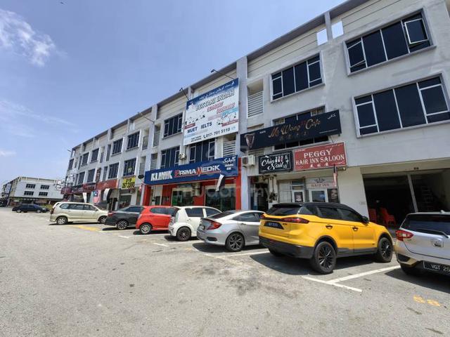 3 Sty Freehold Shop Facing Main Road Pusat Komersil Teriang 1