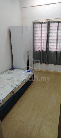 Beautiful Medium Room,Female, Putra Suria Resident, 2min Cheras LRT 1