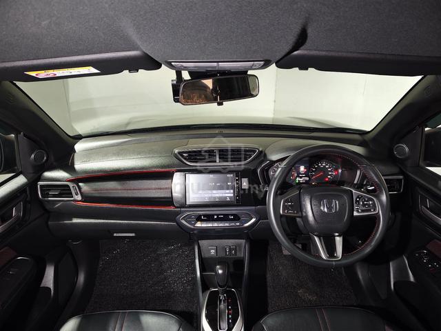 2023 Honda WR-V 1.5 RS F/Service 1Owner Like New - 3