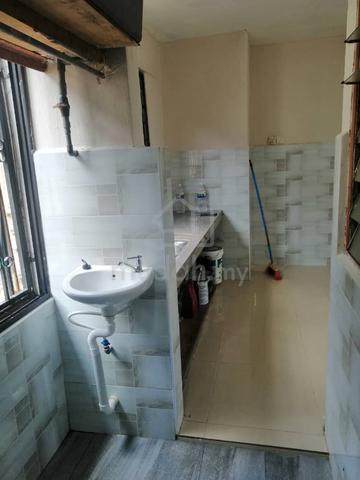 Flat Taman Ungku Tun Aminah 1
