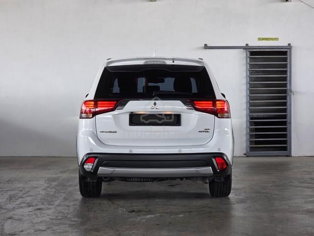 2020 Mitsubishi OUTLANDER 2.4 2.4L (A) 7 SEATER - 3