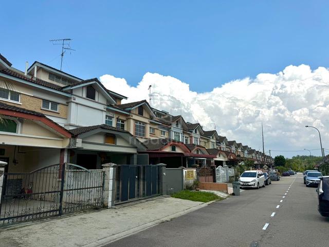 Pulai Indah 24x65ft Fullloan Double Storey 1