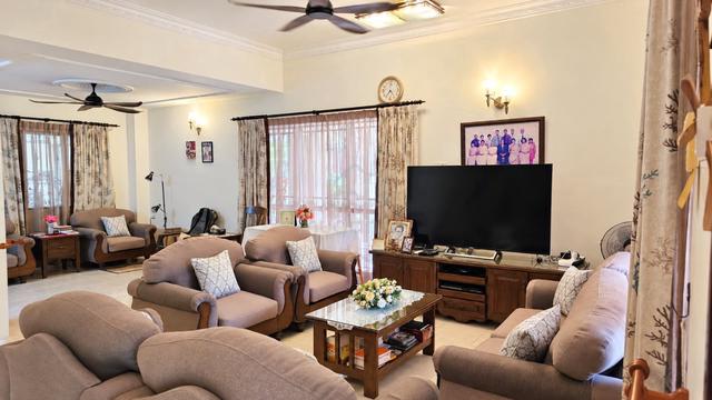 RENOVATED Double Storey Semi D Taman Setia 2 Seri Kembangan 1
