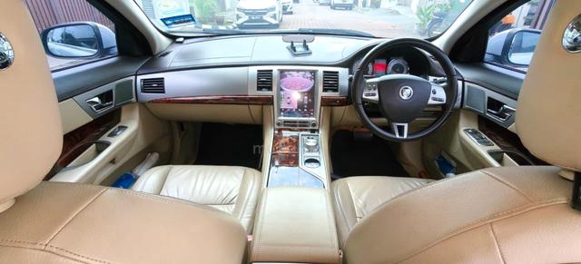 2011 Jaguar XF 3.0 LUXURY (A) - 5