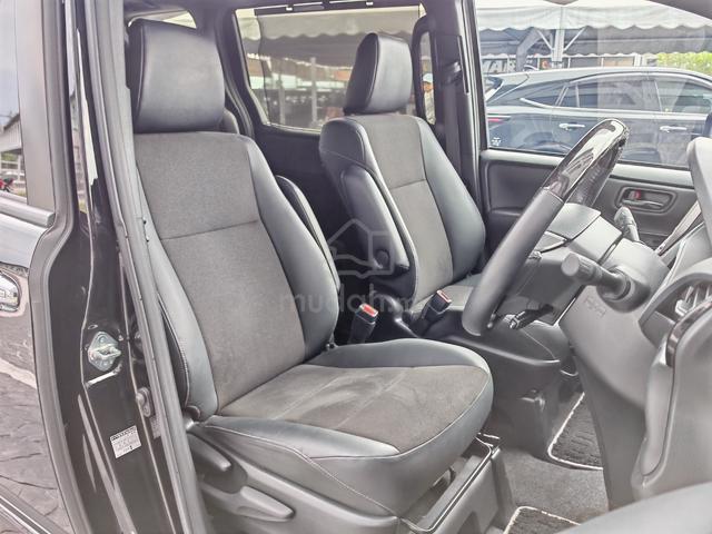 2021 Toyota NOAH 2.0 SI (A) 8 Year Warranty - 2