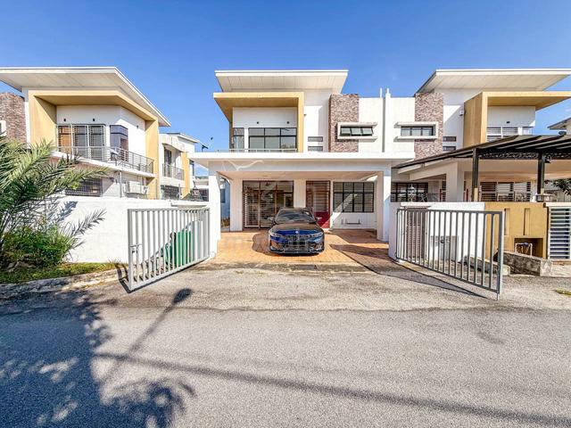 FACING OPEN 2 Storey Semi D Bandar Tasik Kesuma, Semenyih 1