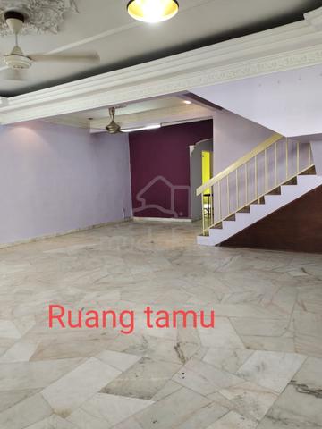 Desa Jaya , Jalan Lembah , double storey house for Rent 1