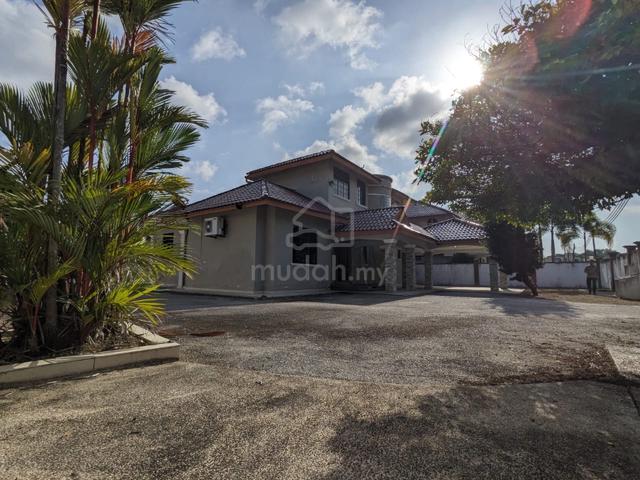 Rumah Banglo 2 Tingkat Di Taman Perumahan Elit Ibai Golf 1