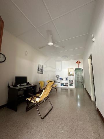 Single Storey Semi-D House Rare Landed Home in Prime Tanjung Tokong 1