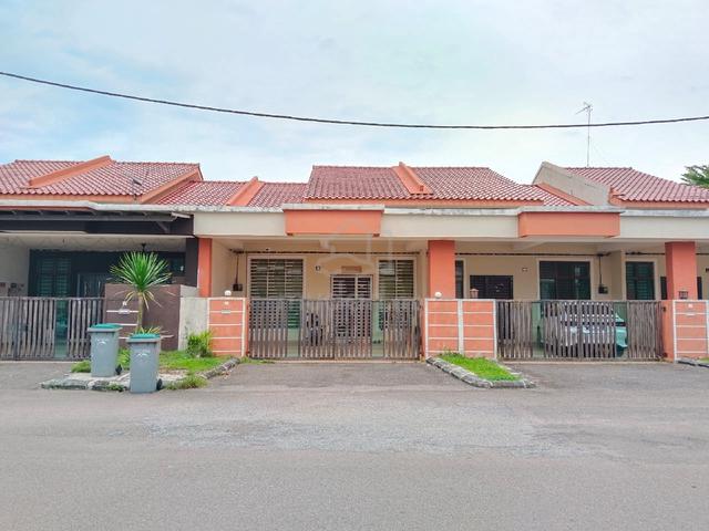 Bilik Sewa Perempuan Bujang 1