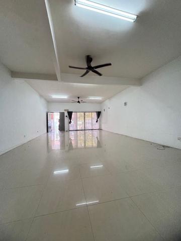 Big land side, Double Storey Terrace House Bandar Nusaputra Puchong 1