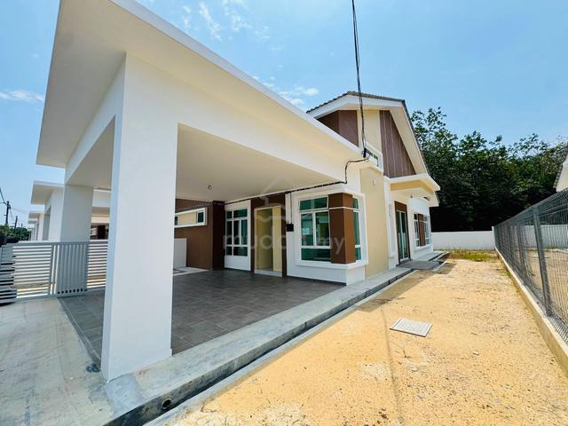 Extra Land Complete Freehold Single Storey Semi D Merlimau Emas Melaka 1