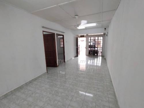 Kajang Utama Townhouse (Freehold) Upper Floor with Parking ^100% Loan 1