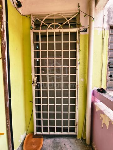 Flat Taman Perling 1