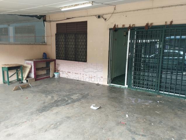 Rumah Sewa Ayer Tawar 2
