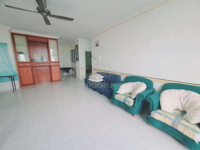 Straits Court Condominium 1