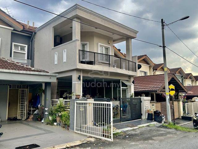 RENOVATED CANTIK 2 Storey Terrace Taman Puncak Saujana Kajang 1