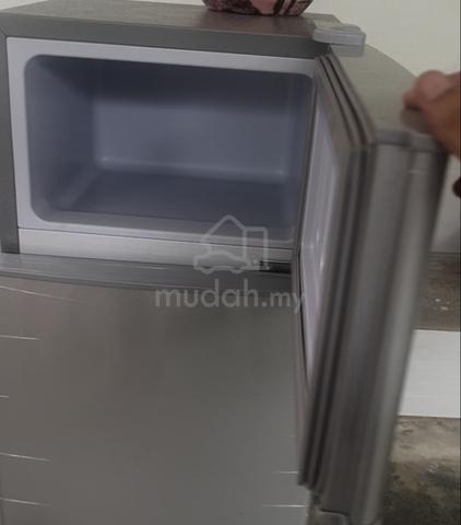 Peti Sejuk Mini 2 Pintu - photo 3 of 6