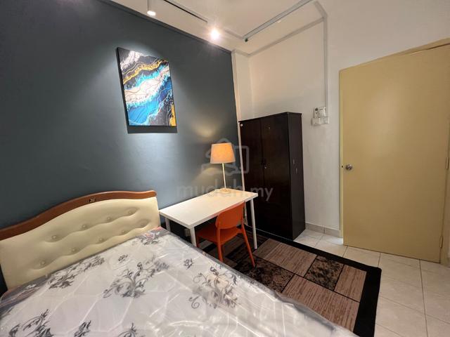 MRT Mutiara Damansara - female single room 1