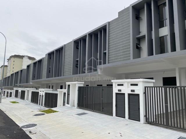 Brand New, next to Chinese school, 10 min drive to Pavilion Bkt Jalil 1