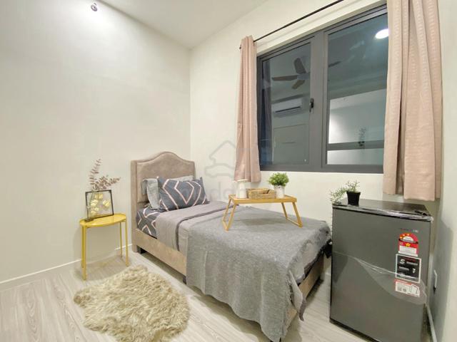 Female only unit small room available end Jul near to MRT Putra Permai 1
