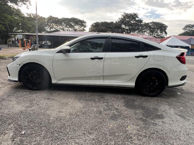 2016 Honda CIVIC 1.5 TC (A) - 5
