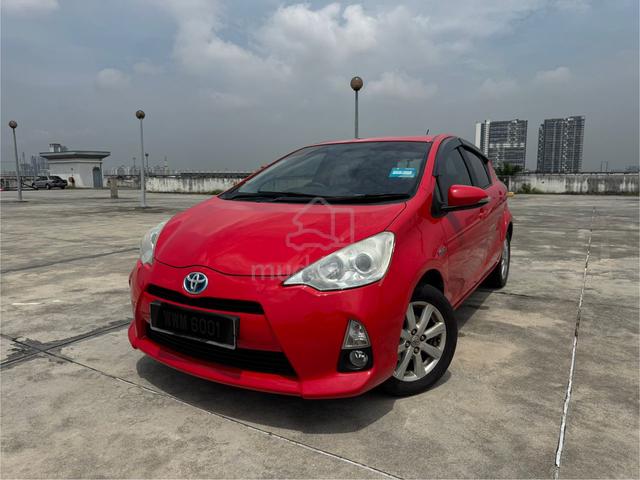 2012 Toyota PRIUS C 1.5 (HYBRID) (A)NICE CONDITION - 1