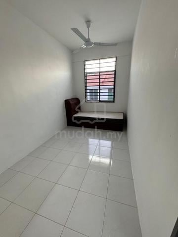 Teres 2 Tingkat Rumah Baru Taman Jasin Bestari  2