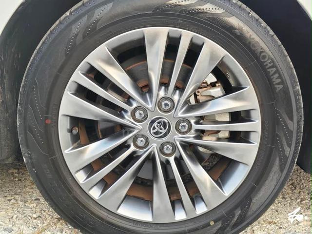 2024 Toyota Alphard Z / 24k KM ONLY . NO SUNROOF - 5