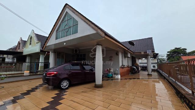 Jalan Beringin Single Storey Endlot House For Sale ,Taman Ringting 1