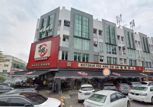Bandar puteri puchong shop 36x80 corner 4 storey endlot ROI 4.2% 1