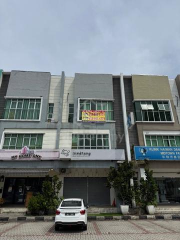 Falim Triple Storey Shoplot Upstairs For Rent Ipoh 1