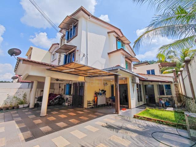 CORNER LOT + CHEAPEST ! 3 Storey, Taman Bukit Permata, Batu Caves 1