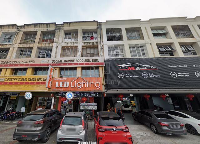 Pusat Bandar Puchong shop office below market price full loan 1