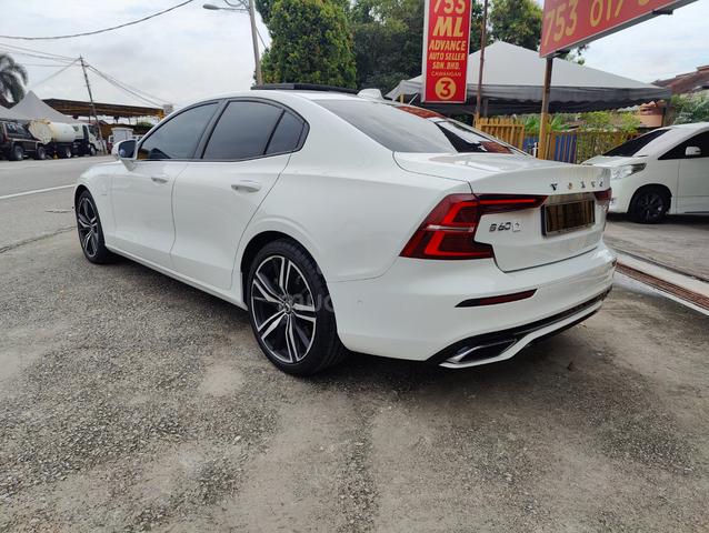 2020 Volvo S60 2.0 T8 R-DESIGN MY19 (A) AwD - 4