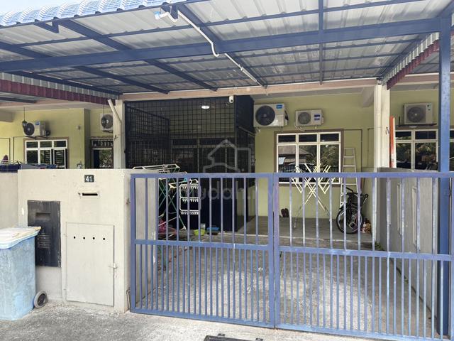 Rumah Teres Setingkat, Kanchong Darat, Banting 1