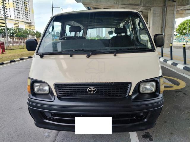 2000 Toyota Hiace 2.4 (M) Window Van 14 Seat - 2