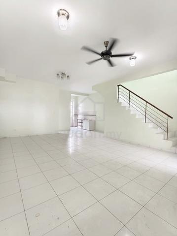 2 Storey For Sale @ Taman Setia Tropika/ Cheapeat Unit/ Kempas 1